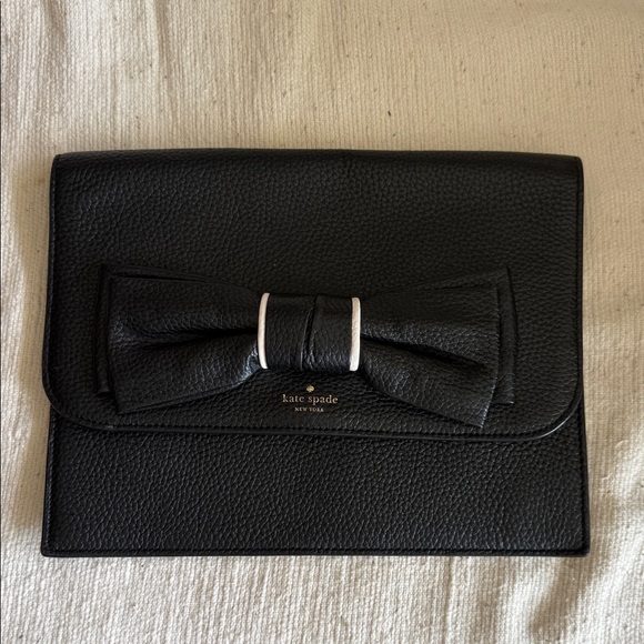 kate spade Handbags - Kate Spade Bow Clutch